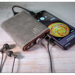 iFi audio HIP Case : pour écouter sa musique sur smartphone avec son DAC audio