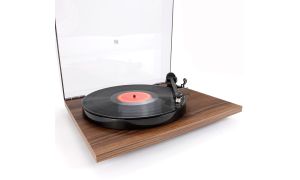 Rega Planar 1 Noyer - Chaque composant est taillé sur mesure pour former une platine performante et unique