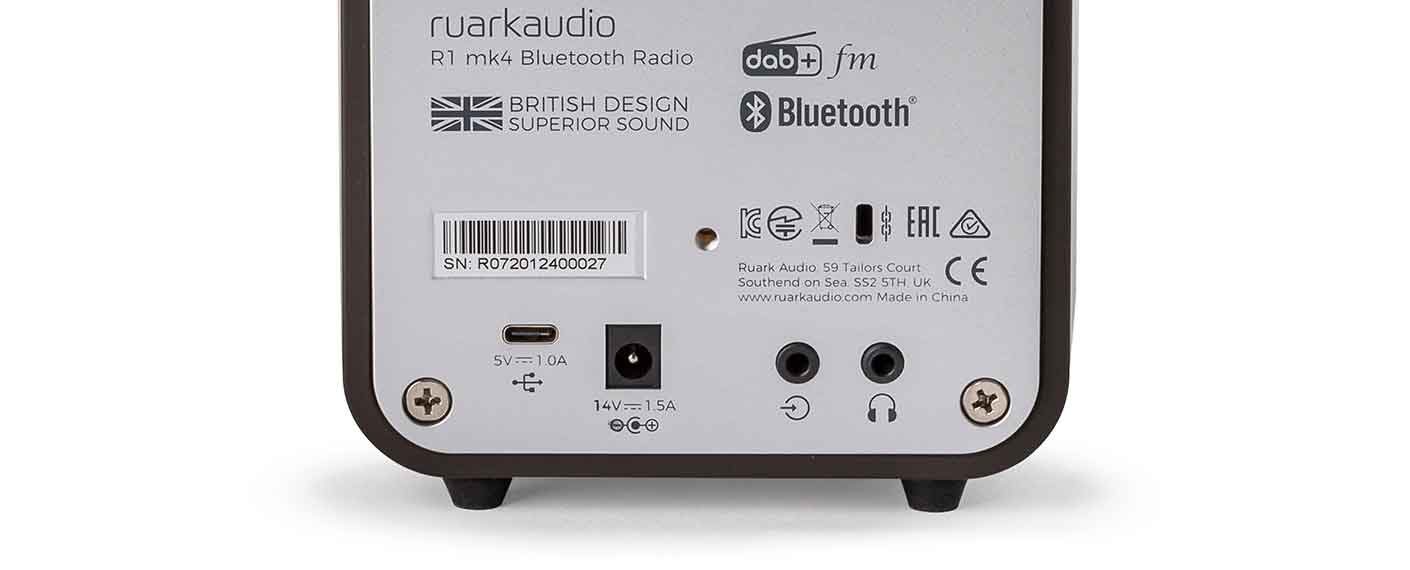 Double tuner radio FM et DAB/DAB+, réception sans fil Bluetooth et entrée/sortie audio