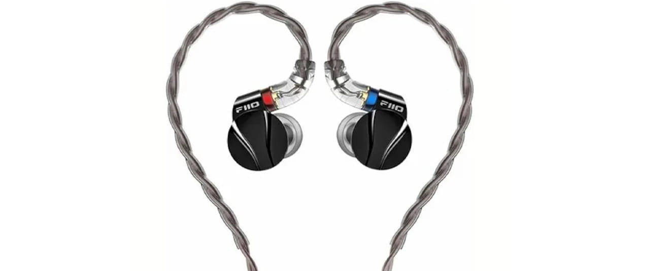 Les accessoires et câbles fournis avec les FiiO FD15
