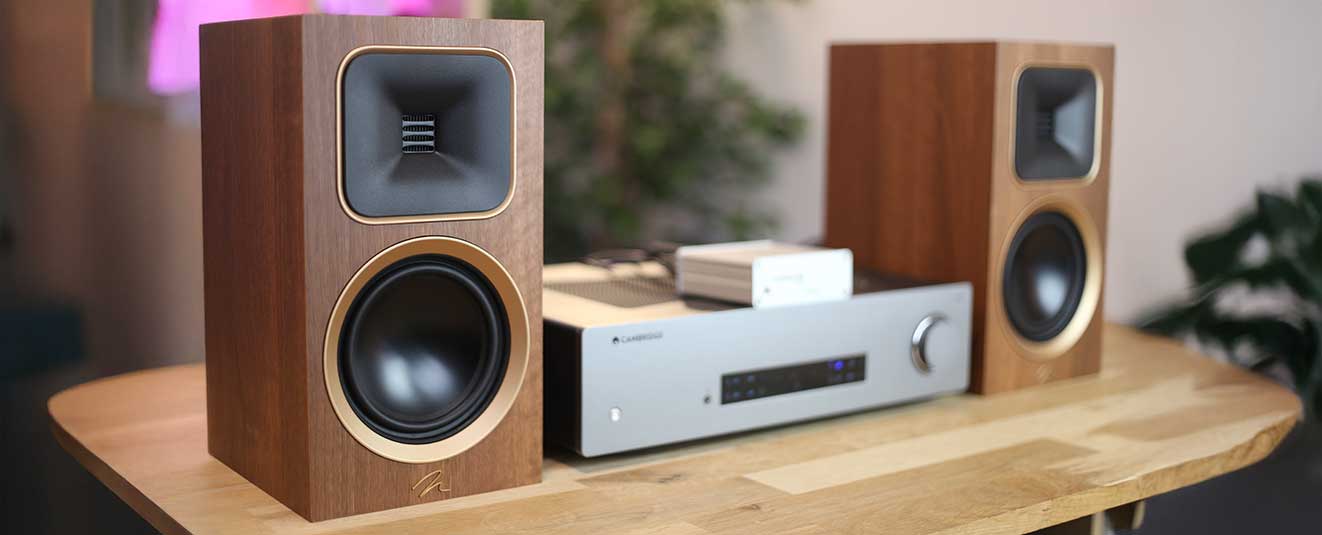 Martin Logan Foundation B1 : enceintes bibliothèques au design élégant faciles à positionner​